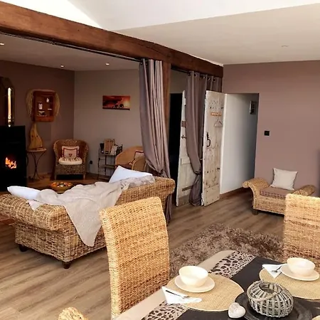 Apartment De Charme Et Sejour Bien-etre Auvergne Neure