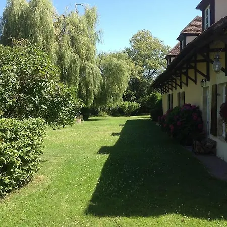 De Charme Et Sejour Bien-etre Auvergne Apartment Neure